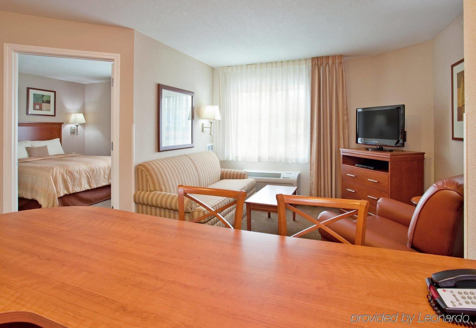 Candlewood Suites Kansas City Airport חדר תמונה