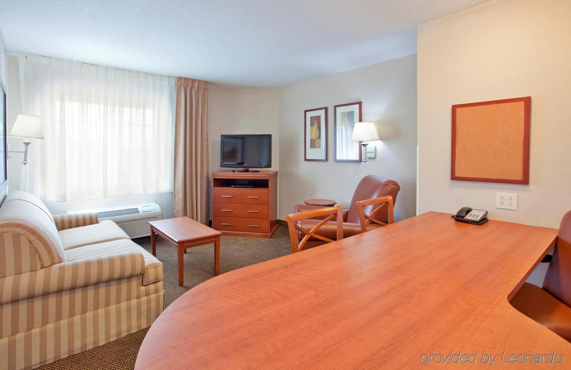 Candlewood Suites Kansas City Airport חדר תמונה