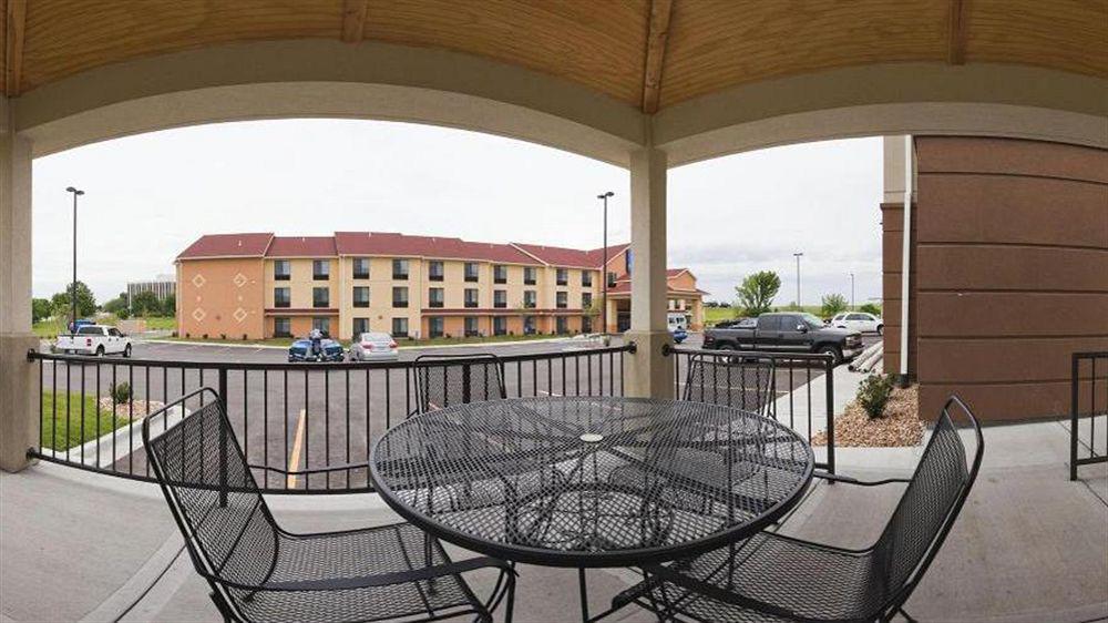 Candlewood Suites Kansas City Airport מראה חיצוני תמונה