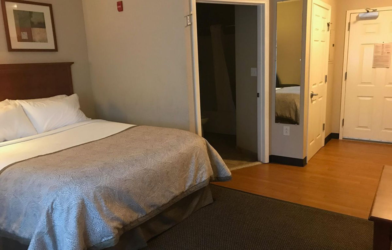 Candlewood Suites Kansas City Airport מראה חיצוני תמונה