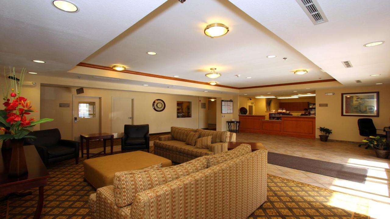 Candlewood Suites Kansas City Airport מראה חיצוני תמונה