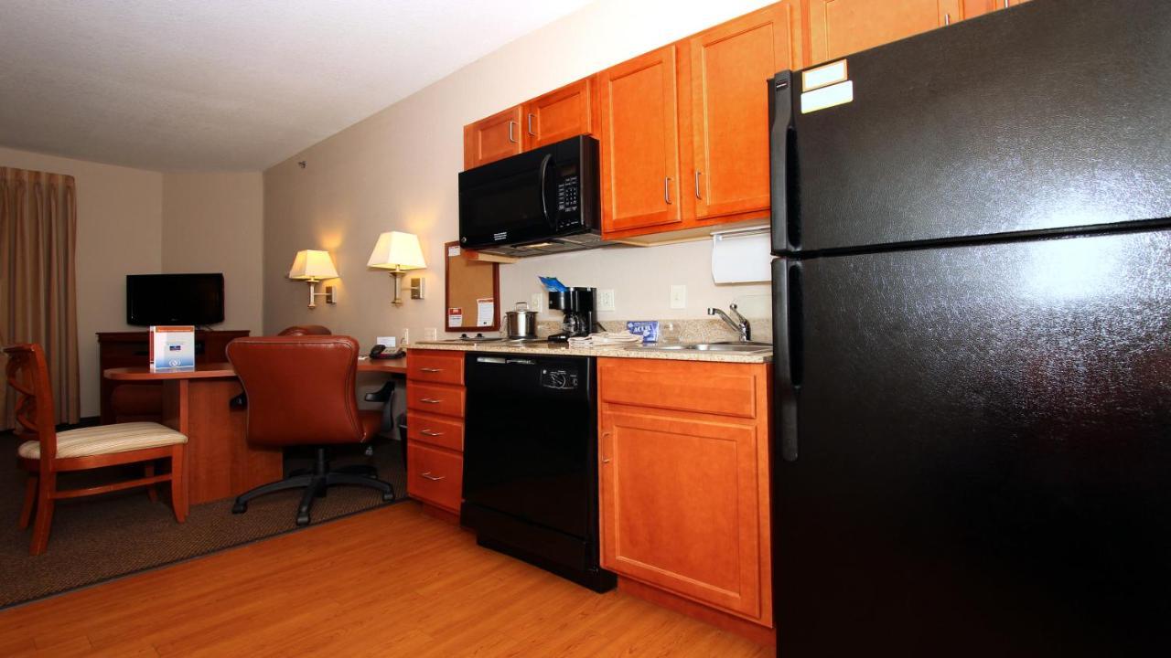 Candlewood Suites Kansas City Airport מראה חיצוני תמונה
